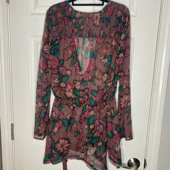 FREE PEOPLE Floral Raw Hem Wrap Top with Ruched Back Detail Size Small - Picture 2 of 8